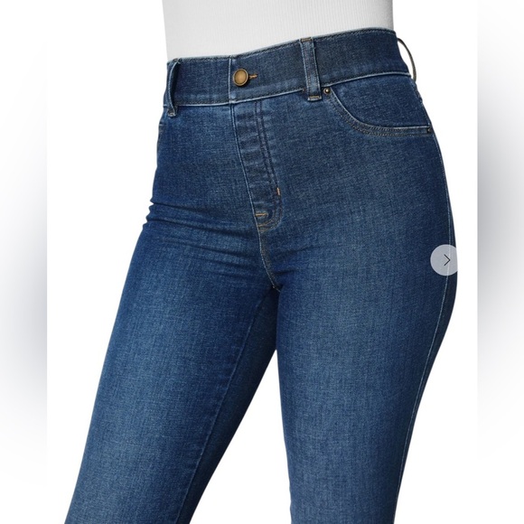 SPANX EveryWear Pull-On Flare Jeans – Size Medium – Authentic Blue - Picture 4 of 8